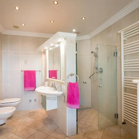 Relaxing Heated Pool Luxurious Views Massage