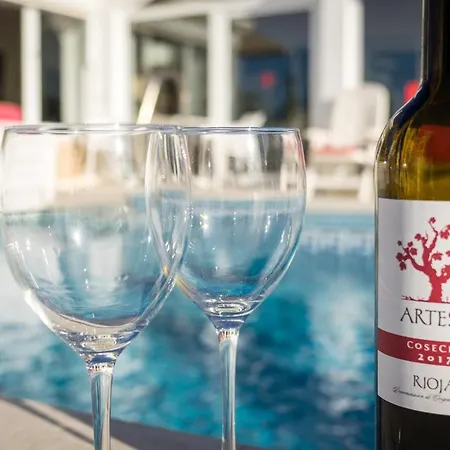 Relaxing Heated Pool Luxurious Views Massage *