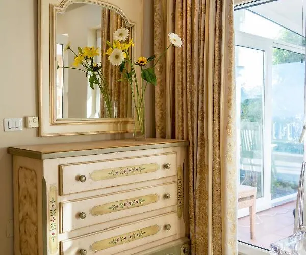 Relaxing Heated Pool Luxurious Views Massage Villa