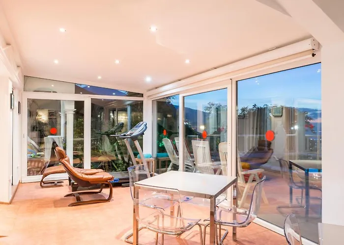 Relaxing Heated Pool Luxurious Views Massage *