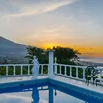 Relaxing Heated Pool Luxurious Views Massage Βίλα