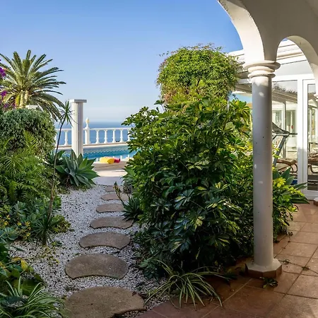 Relaxing Heated Pool Luxurious Views Massage Santa Úrsula