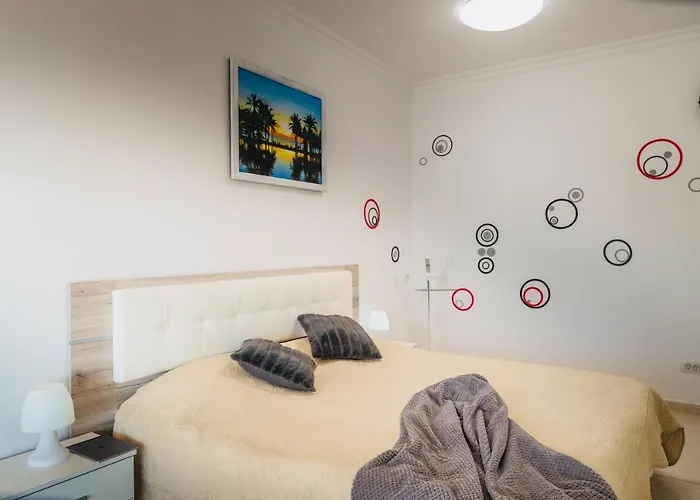 Relaxing Heated Pool Luxurious Views Massage *