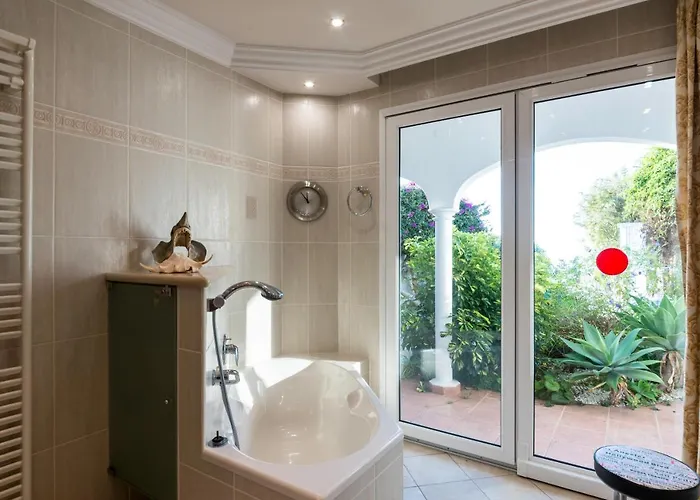 Relaxing Heated Pool Luxurious Views Massage Vila Santa Úrsula