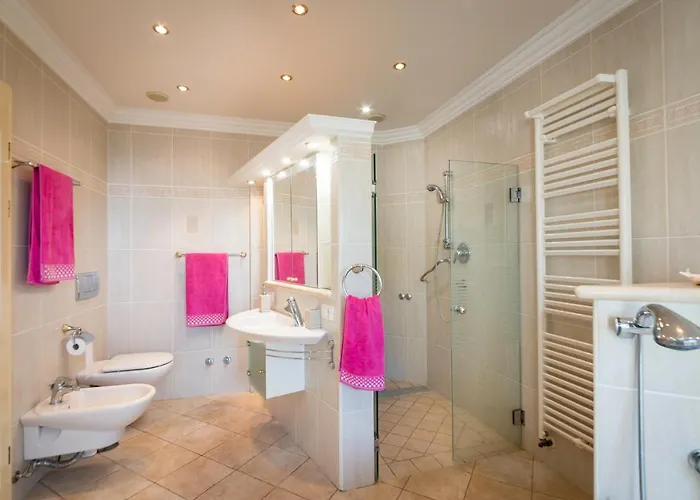 Relaxing Heated Pool Luxurious Views Massage