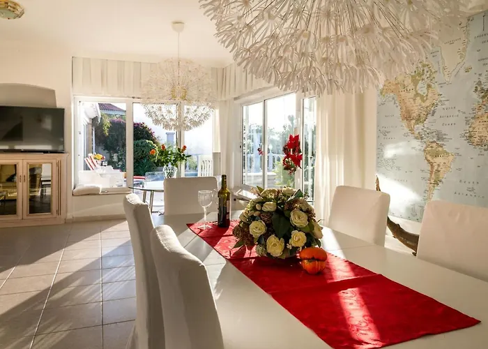 Relaxing Heated Pool Luxurious Views Massage Santa Úrsula