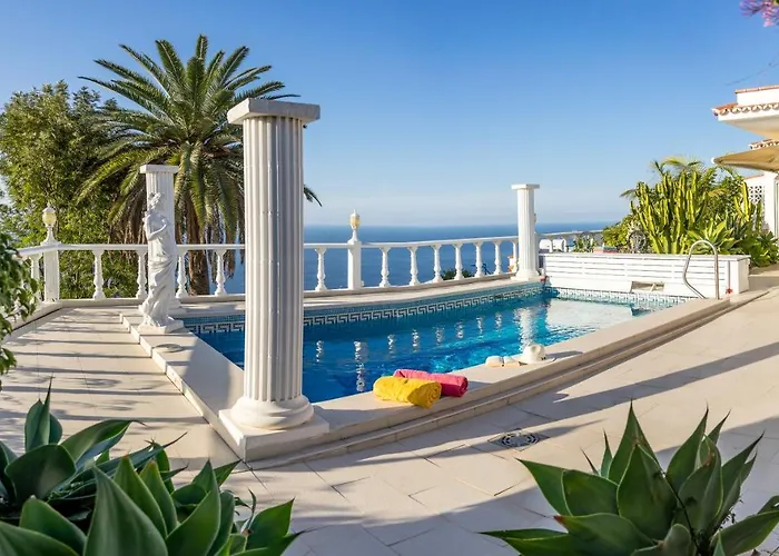 ヴィラ Relaxing Heated Pool Luxurious Views Massage